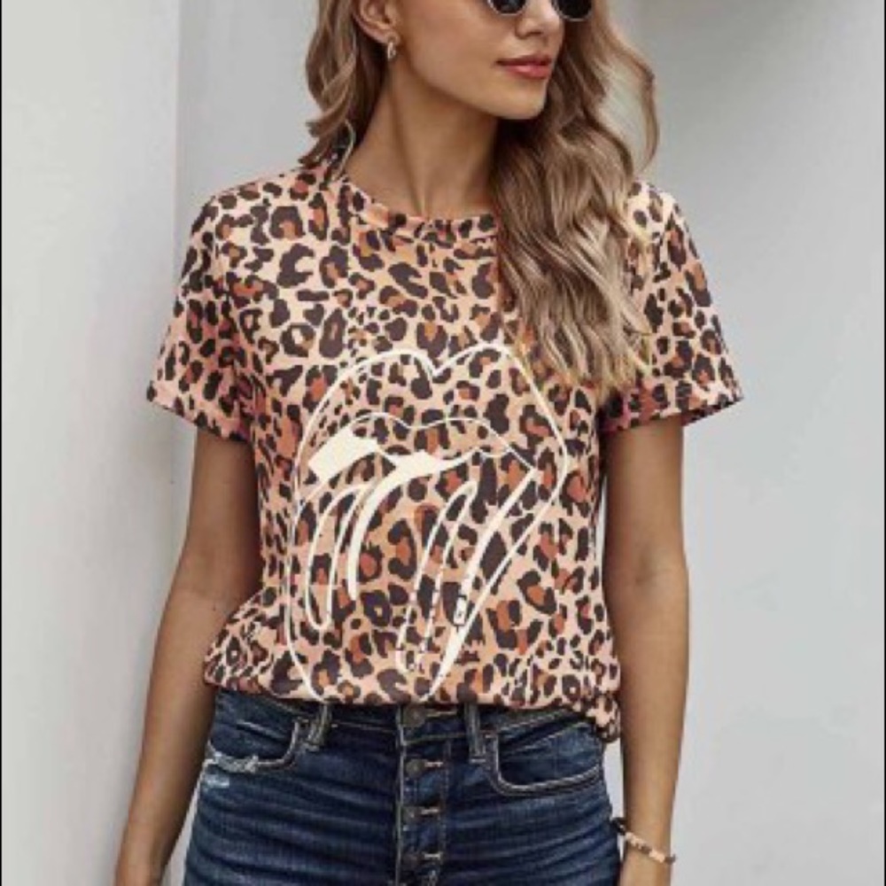 Leopard Printed Lips T-Shirt Size S M L XL NWT